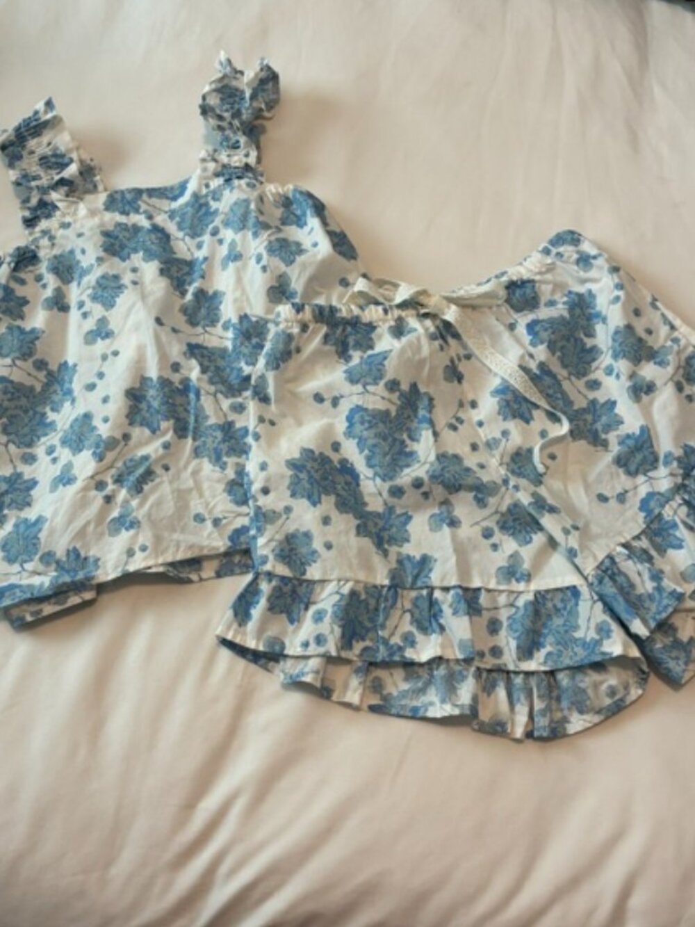 8 Oak Lane Blue White Floral Pajama Set Ruffles Tie Strap 2Pc Cottagecore - M